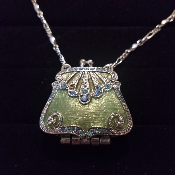Jewelry - Stampt purse necklace